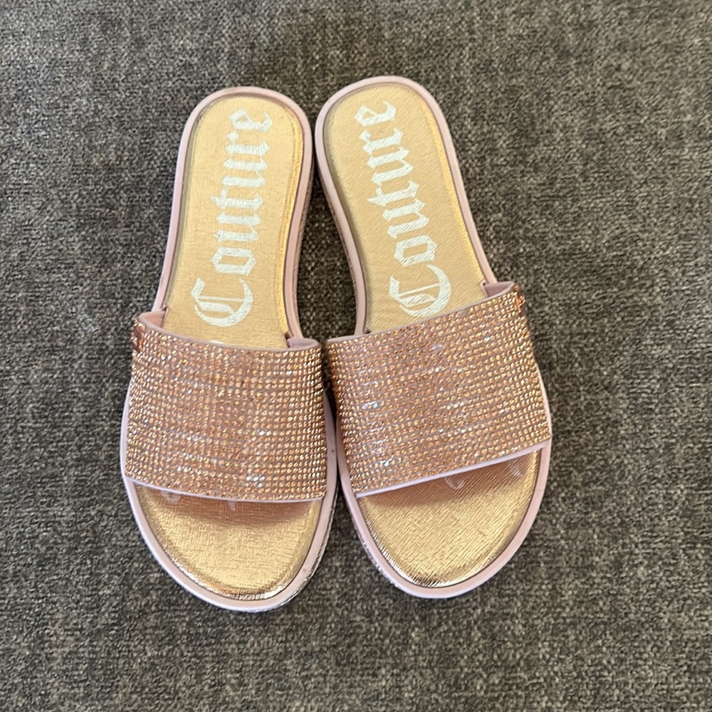 cute sandals!